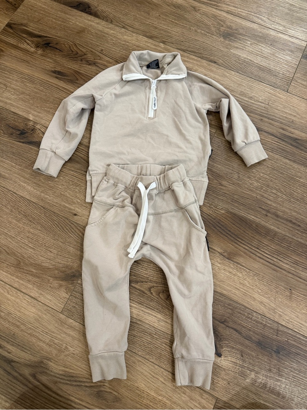 Little Bipsy Light Tan Grey Quarter-Zip Sweatshirt & Jogger Set LIKE NEW